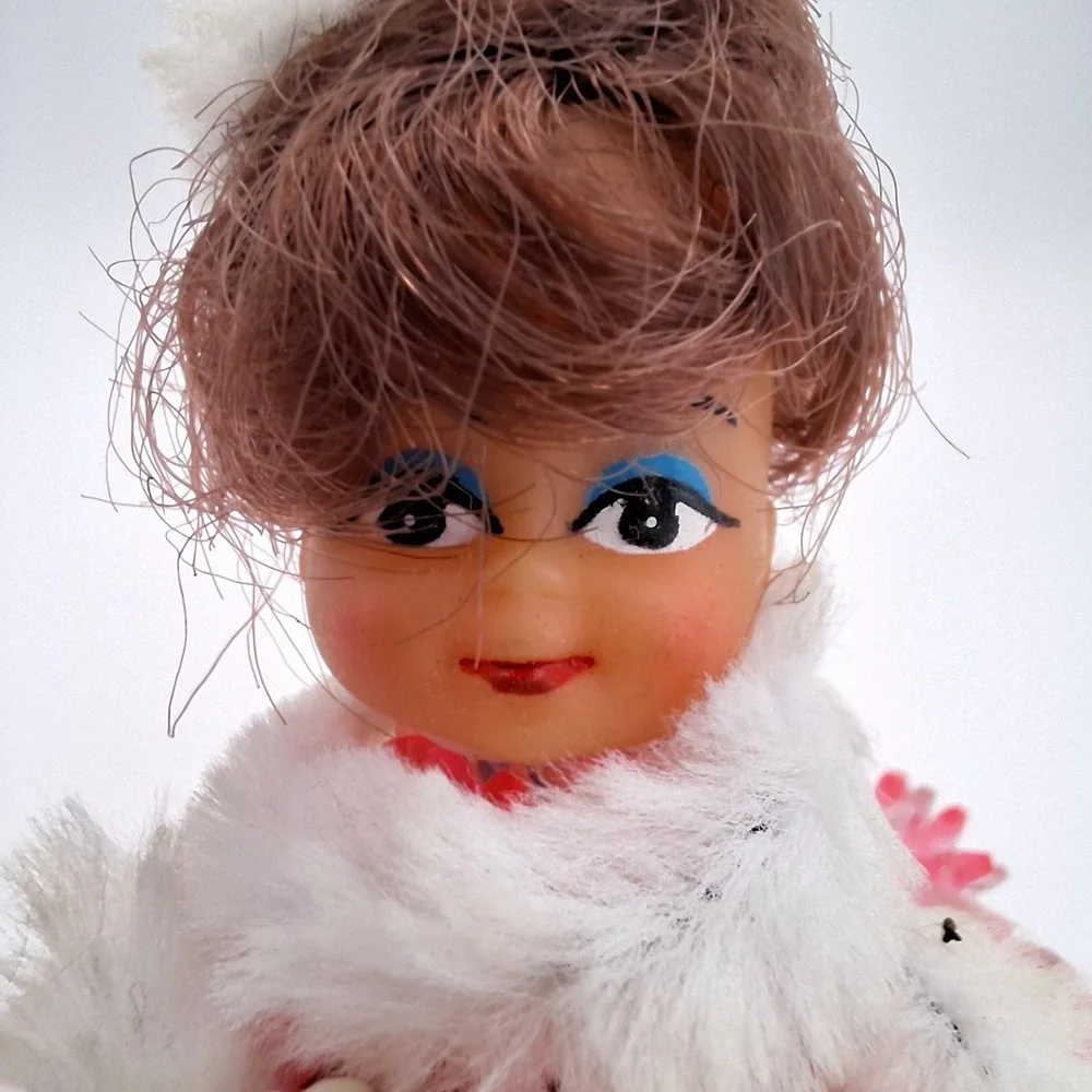 Safety Pin & Bead Handmade Doll Girl Figure Pink Dress Poof‎ Shawl Brunette Updo